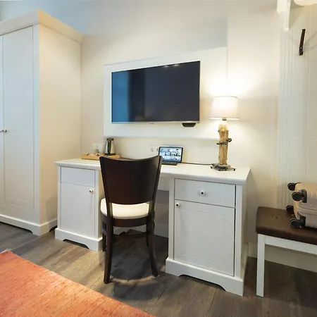 Western Theodor Storm Hotel 4*
