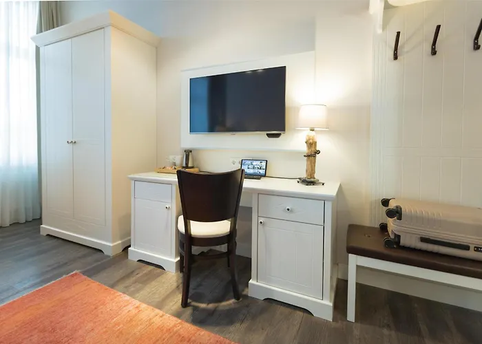 Western Theodor Storm Hotel 4*